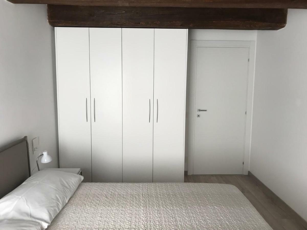 Ferienwohnung Moderno Affaccio Su Via Mazzini Ferrara Exterior foto